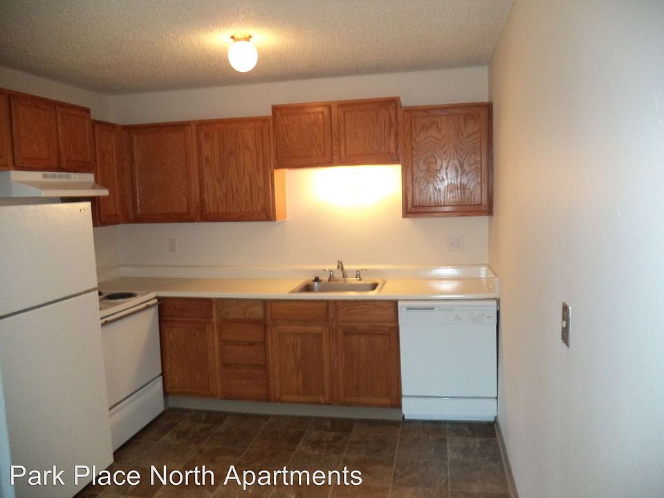 2nd image of 6061 N Fessenden St