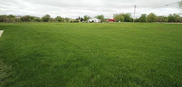 2nd image of 3624 Ridge Dr