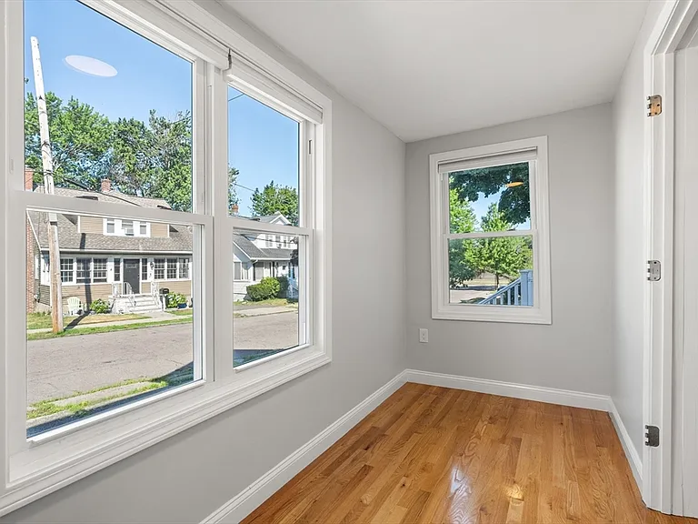 334 E Squantum St — Photo 14