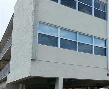1st image of 2130 Bay Dr