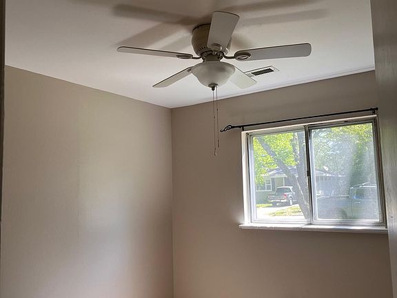 4th image of 1207 N Vista Pl