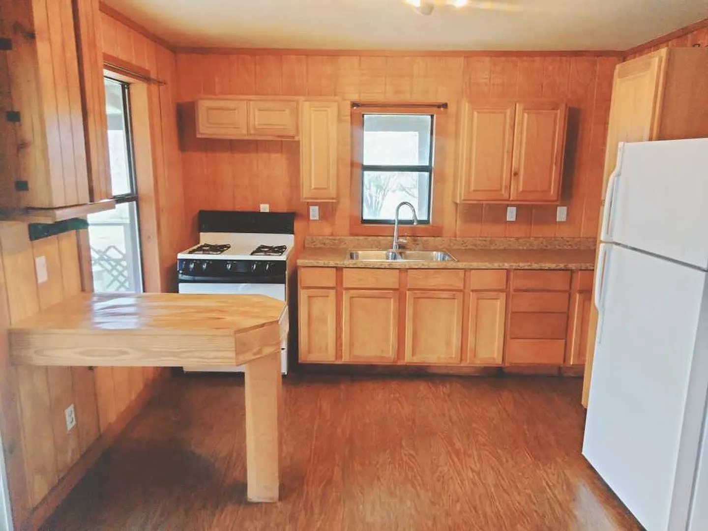 754R — Photo 2