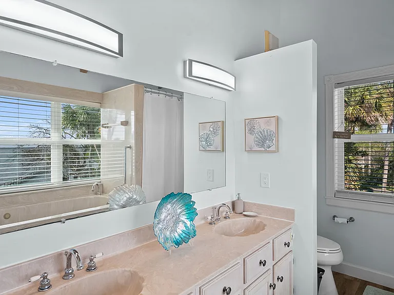 6789 S Indian River Dr — Photo 7