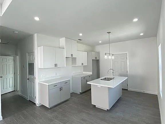 4th image of 1408 Marcela Dr #4