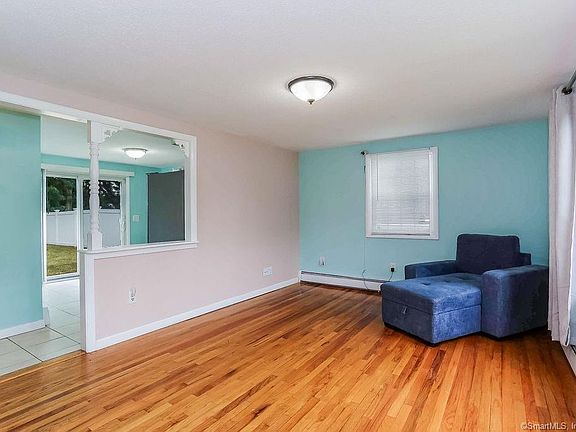 3rd image of 22 Fenwood Ave