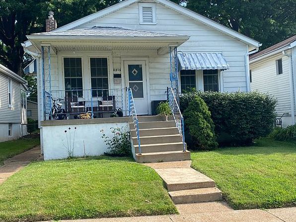 6215 Bradley Ave