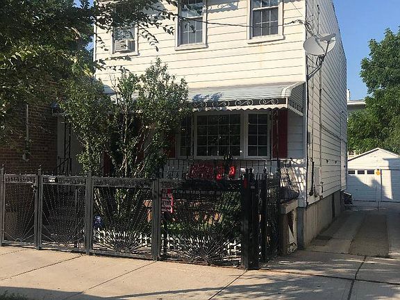 4th image of 1748 Melville St