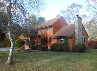 14 Robin Hollow Ln, Westerly, RI 02891