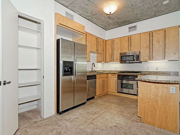 2nd image of 801 Ash St Unit 204