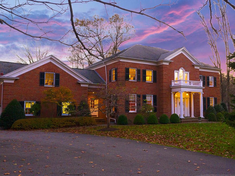 1st image of 9 Hageman Ct