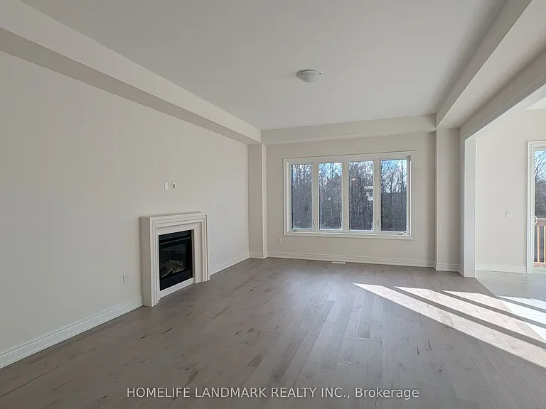 2868 Shortreed Gdns — Photo 10