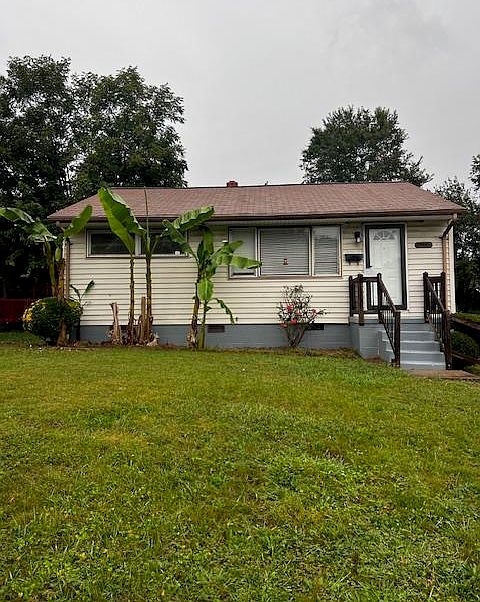 1st image of 804 Rockett St
