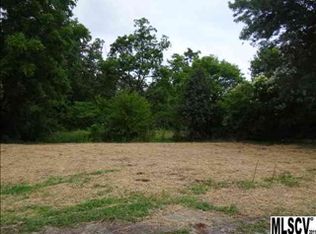 130 10th St SE, Hickory, NC 28602