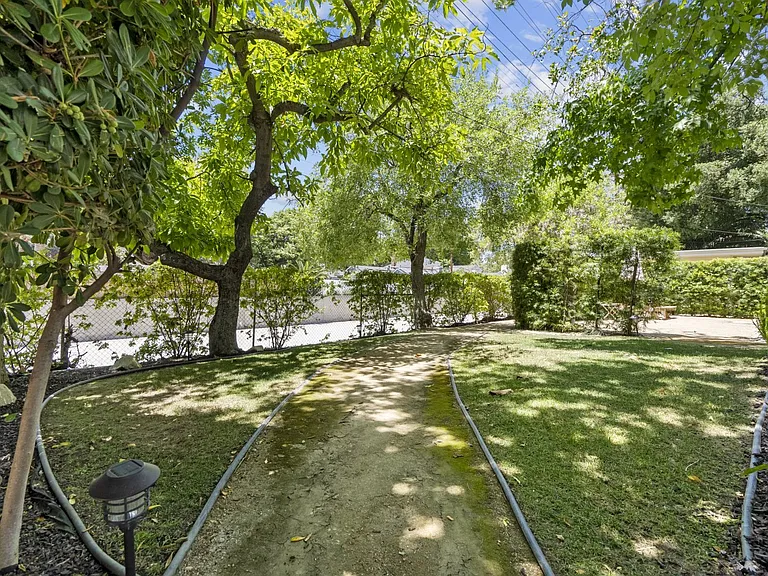 1757 June Ln — Photo 30