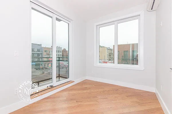 Rented by MySpaceNYC | media 21