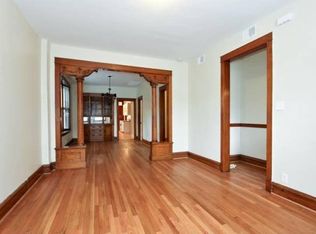 2500 N Richmond St #1F, Chicago, IL 60647