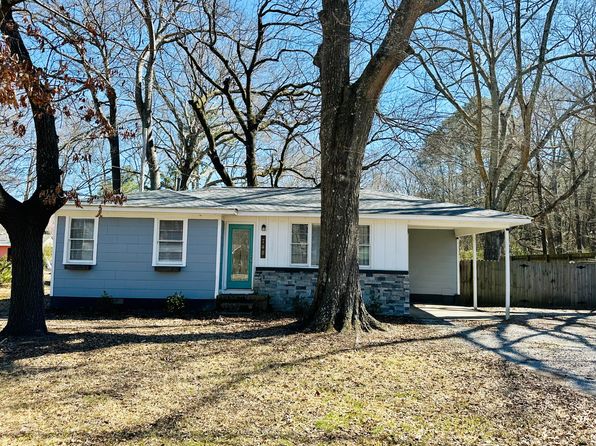 748 Elvis Presley Dr, Tupelo, MS 38804