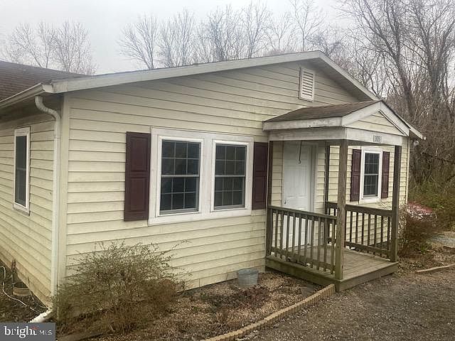 2nd image of 305 Bock St