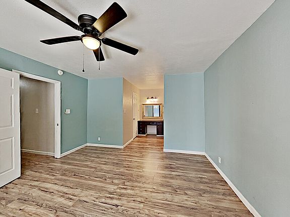 3rd image of 3937 Wosley Dr