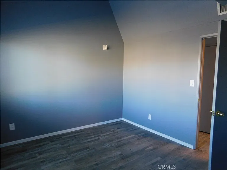 21306 Bancroft Ct — Photo 13