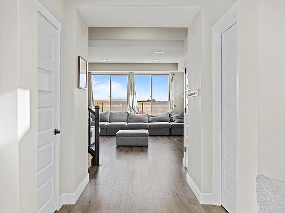 4th image of 9605 Kokanee Dr