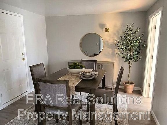 2nd image of 2906 Woodgrove Dr