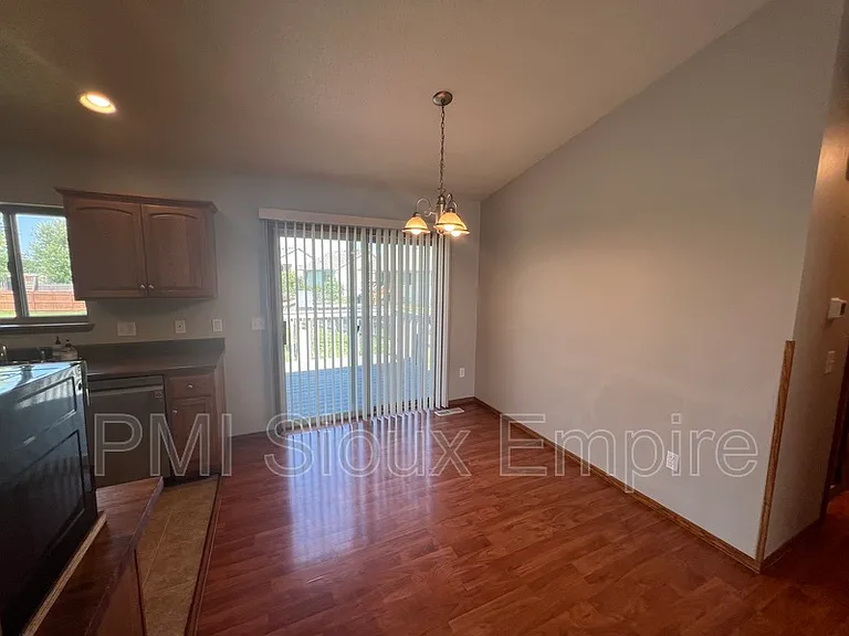 4829 S Wilson Ave — Photo 16