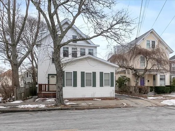 179 Burrill St #2, Swampscott, MA 01907
