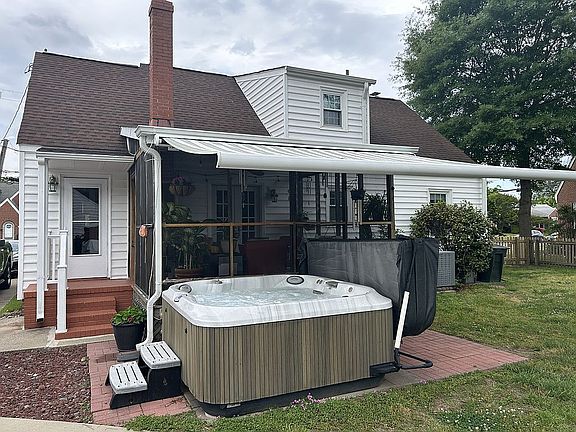 3rd image of 118 Eggleston Ave