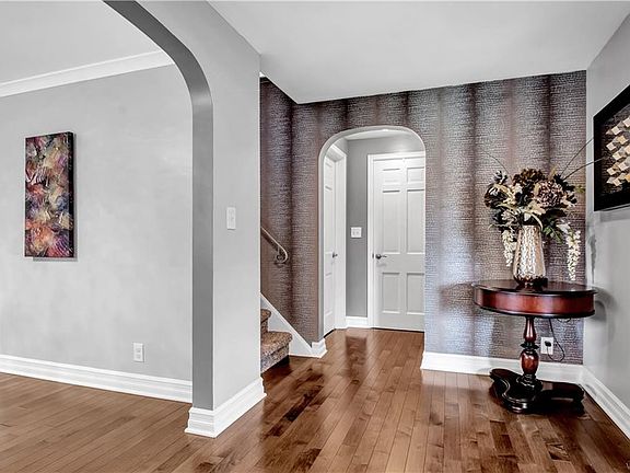 3rd image of 22 Deerhurst Park Blvd