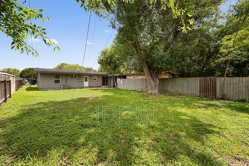 1st image of 717 E Jim Hogg Ave