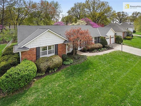 Wonderful spacious lot with mature landscaping - wait until those azalea bushes bloom!