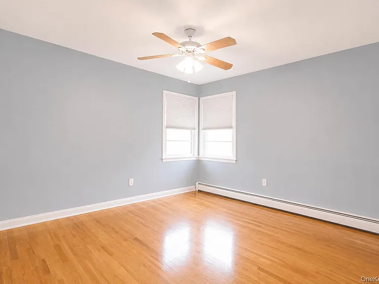 26 Lancaster Rd #UPPER — Photo 10