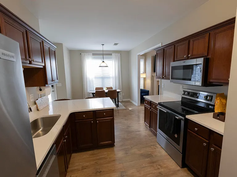 1226 Isle Bay Dr — Photo 15