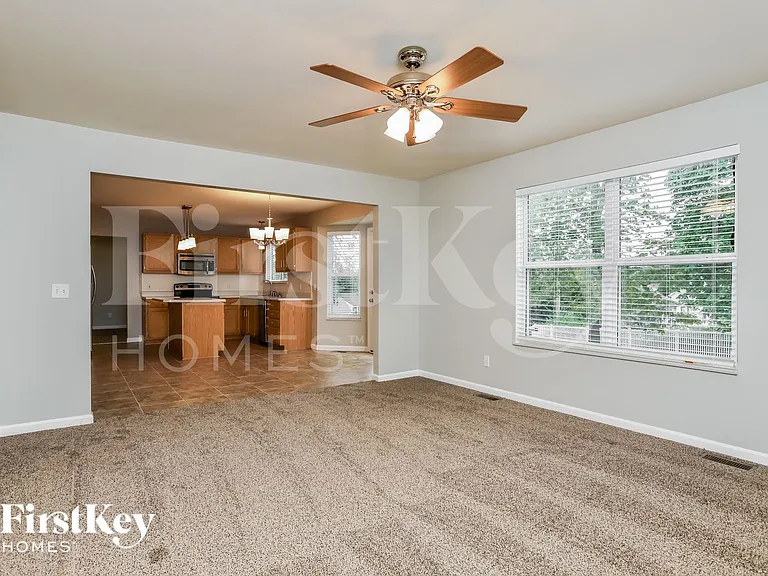 3322 Hampton Xing — Photo 5