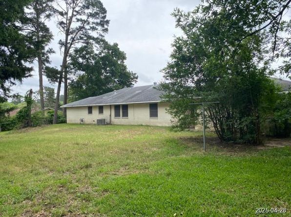 1912 18th St, Huntsville, TX 77340