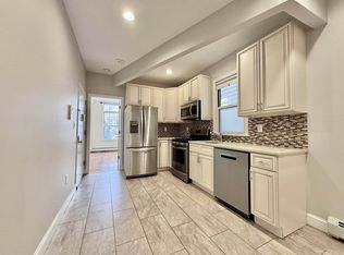 31-15 41st St #1L, Astoria, NY 11103
