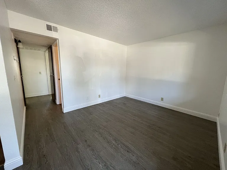 3259 Marshall Way #10 — Photo 10