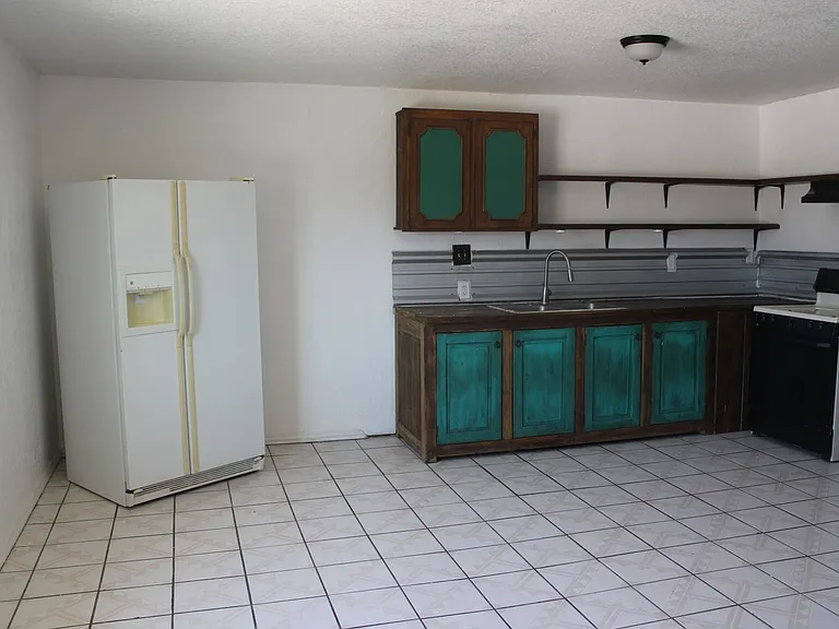 1368 Reid Rd #B — Photo 6