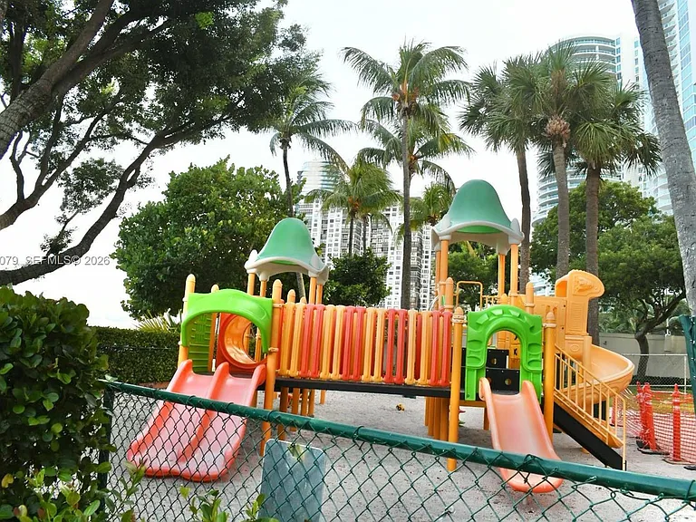 1901 Brickell Ave #B2104 — Photo 23