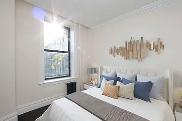 Rented by R New York