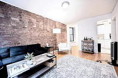 Rented by Urbane Brokerage