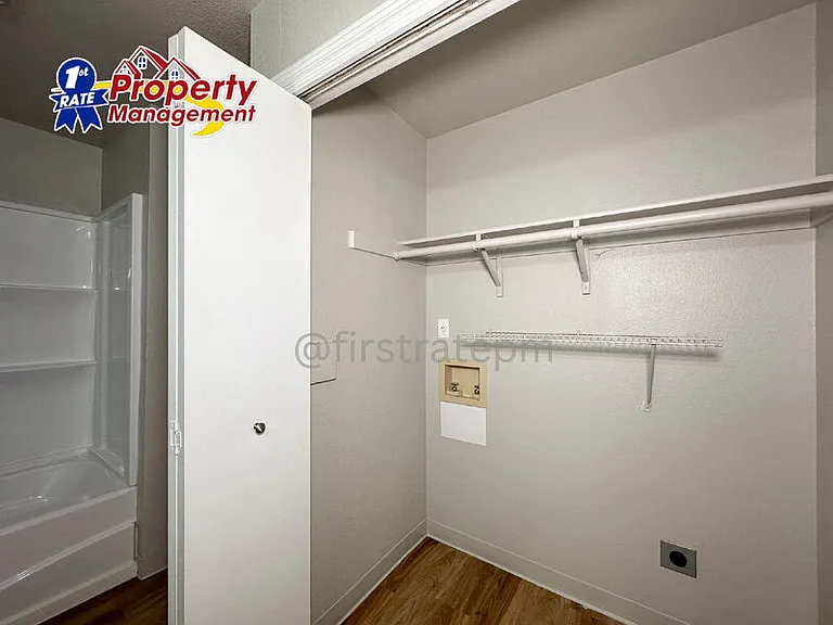 4824 W Blodgett Ln #202 — Photo 12