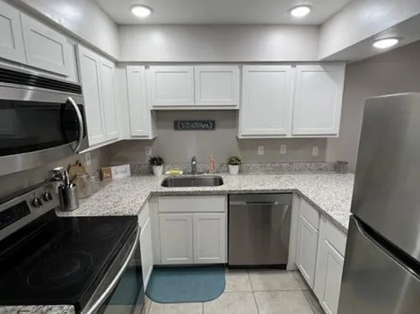1822 E CENTER Lane #D, Tempe, AZ 85281
