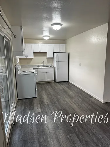 84 Nelson Ave #1 Photo 1