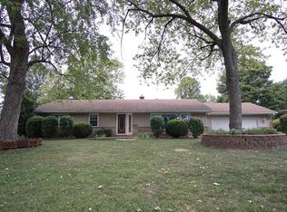 143 Cresthaven Dr, Belleville, IL