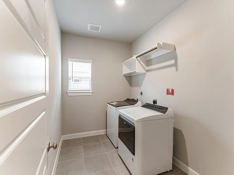 4322 Pale Fox Ln — Photo 22