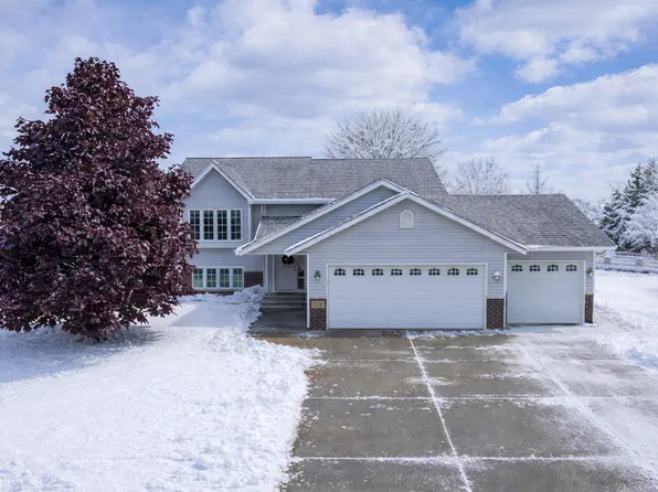 211 Clover Ct, Jordan, MN 55352