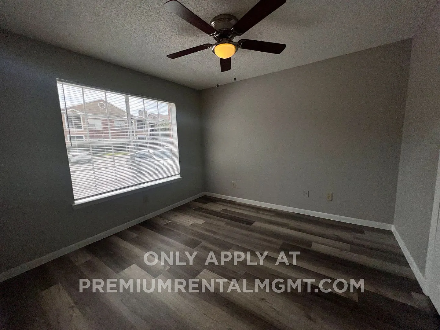 3/2 Regency Gardens 1st Floor Condo with New Plank Fooring, Stainless Appliances, and Fresh Paint! — Photo 3