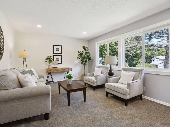 6241 Birch Ln, Mound, MN 55364